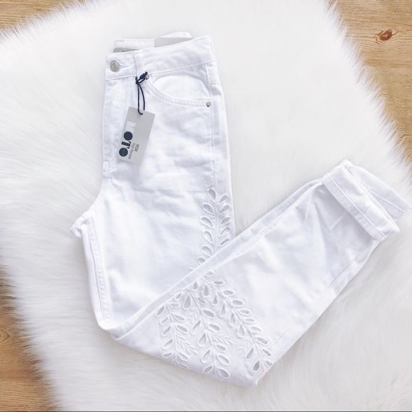 🌟SALE🌟TOPSHOP Cutout White Mom Jeans - Picture 3 of 6